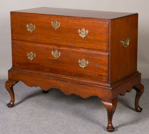 Campaign Chest on Stand