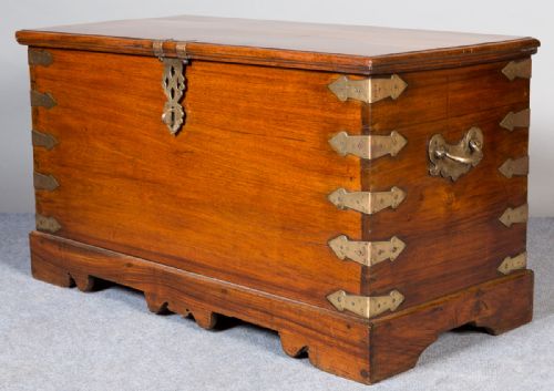 Oriental Rosewood Trunk/coffer