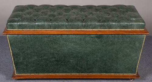 Deep Buttoned Leather Ottoman