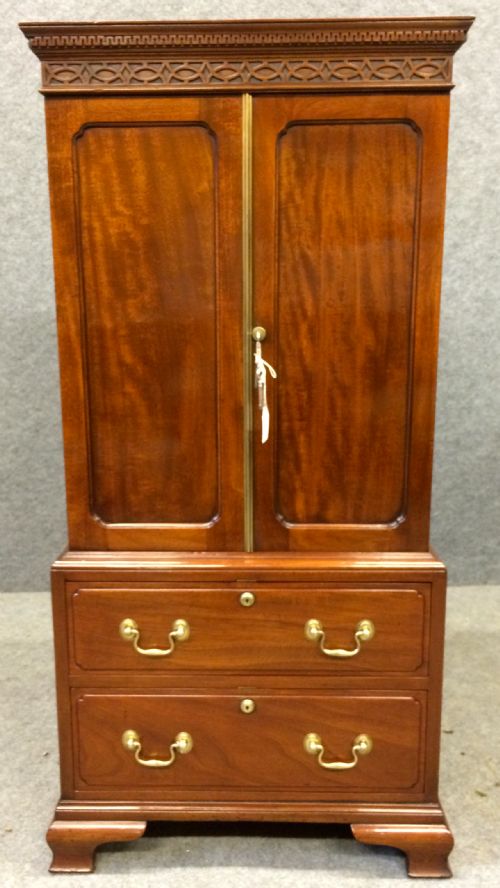 fig 1. Bramah Safe Cabinet
