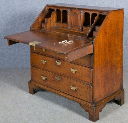 3ft. Early 18th.c. Oak Bureau