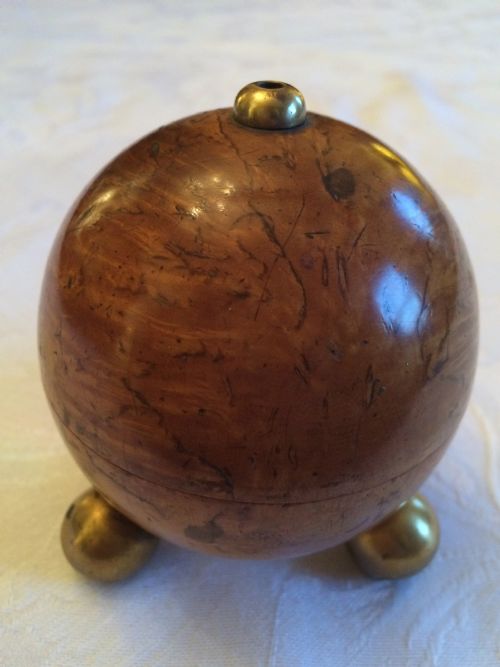 Mazer Birch Treen String Box