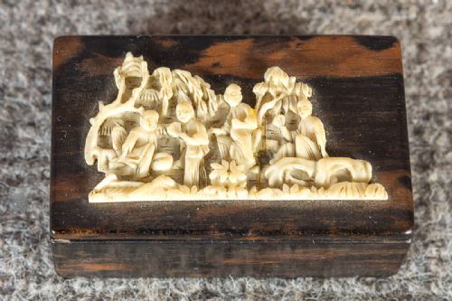 Chinese Coromandel & Ivory Patch/pill Box
