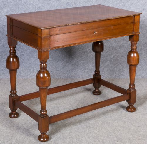 fig 1. Mahogany Cased Canteen of Cutlery