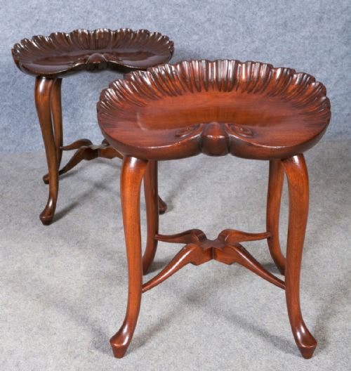 Scallop Shaped Stool