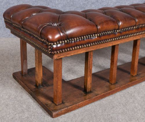 fig 1. Antique Club Fender