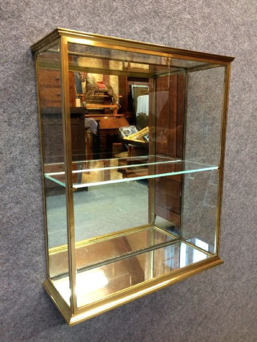 Good Quality Wall Mounted Brass Display Cabinet