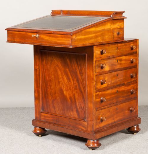 Regency Slide Top Davenport