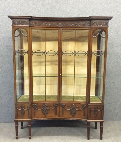 Fine Mahogany Display Cabinet