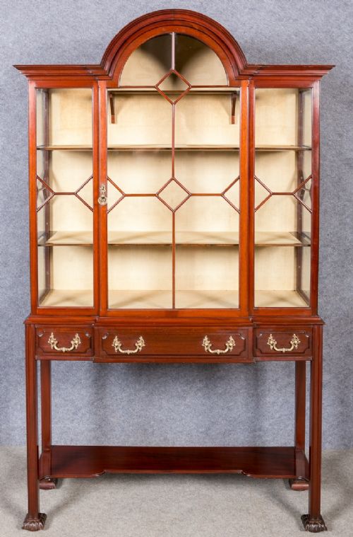 Hampton's Display Cabinet
