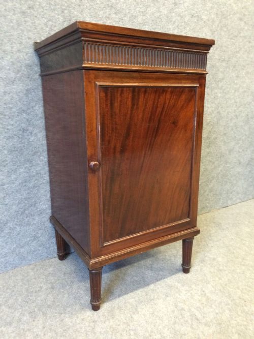 Howard and Sons Bedside Cabinet