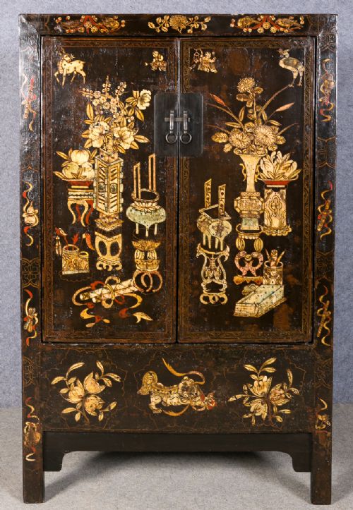 Antique Chinese Cupboard / Cocktail Cabinet