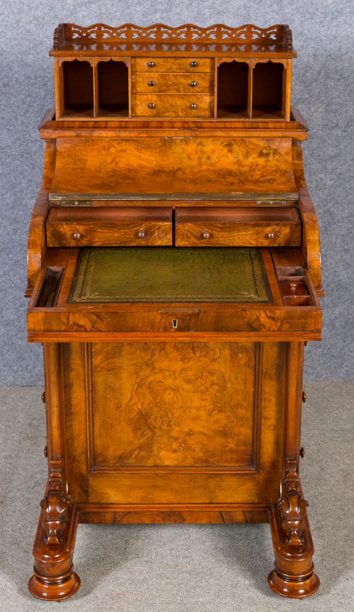Victorian Walnut Pop - Up Davenport