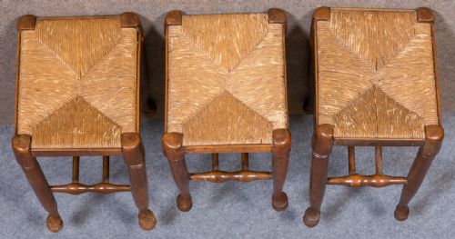 3 OAK COUNTRY STOOLS - ADDITIONAL PHOTO 2