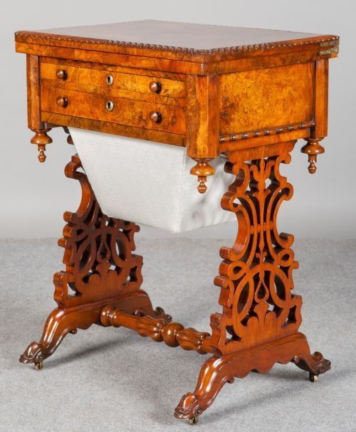 VICTORIAN BURR WALNUT WORK TABLE