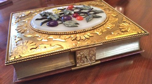 fig 1. EXHIBITION QUALITY PHOTO ALBUM