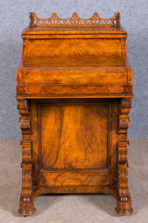 fig 1. Victorian Pop Up Davenport
