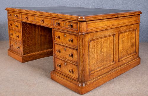 Good Quality Victorian Partners Desk
