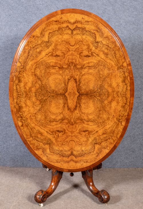 Fine Victorian Burr Walnut Loo / Centre Table