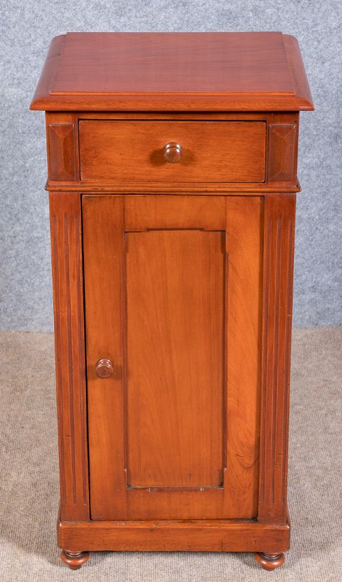 Mahogany Bedside Cabinet