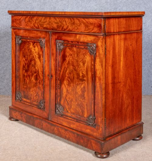 Good Quality William IV Mahogany Chiffonier