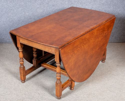 Large 8/10 Seater Oak Gate Leg Table