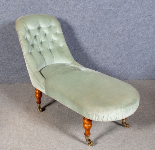 Victorian Daybed Chaise Longue for Re- Upholstery