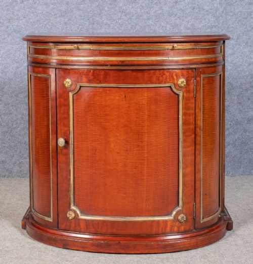 Quality Bow Fronted Mahogany Side Cabinet