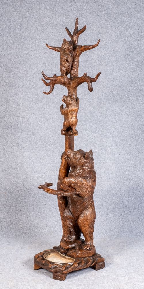 Very Good Black Forest Bear Hall Stand