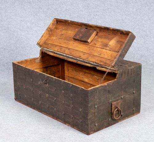 INDIAN IRON BOUND TRUNK - ADDITIONAL PHOTO 2