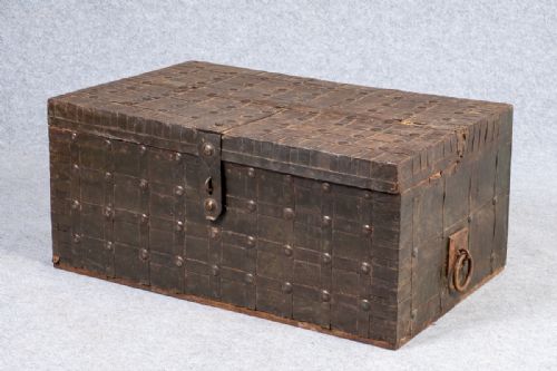 INDIAN IRON BOUND TRUNK - ADDITIONAL PHOTO 3