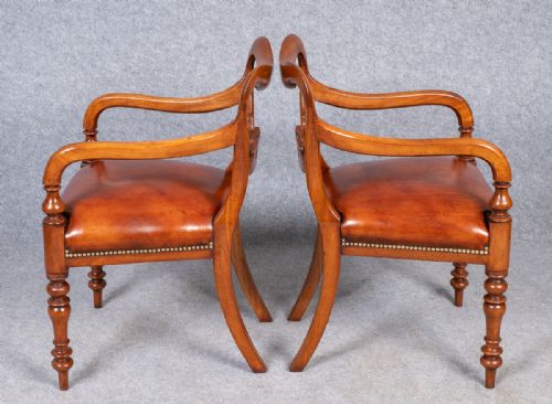 GOOD QUALITY PAIR OF MAHOGANY ELBOW CHAIRS - ADDITIONAL PHOTO 4