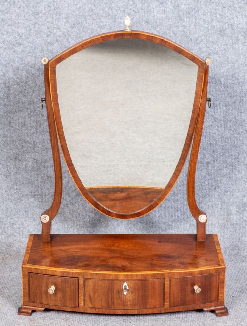 Fine Georgian Period Dressing Table Mirror