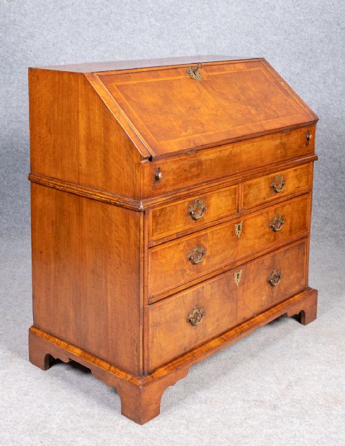 Early 18th.century Walnut Bureau.