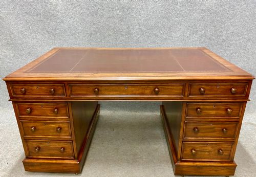Good Quality Antique Mahogany Partners Desk