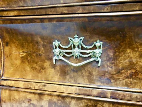 GOOD BURR WALNUT DUTCH LINEN PRESS CUPBOARD - ADDITIONAL PHOTO 6