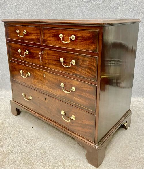 Good George III Mahogany Chest of Drawers