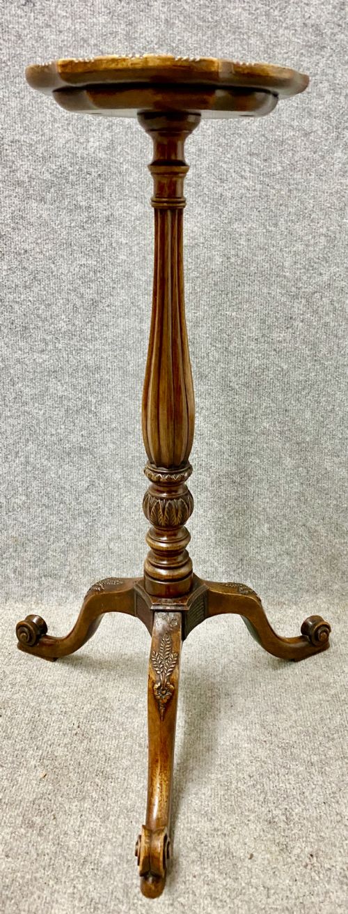 HEPPLEWHITE STYLE OCCASIONAL TABLE - ADDITIONAL PHOTO 2
