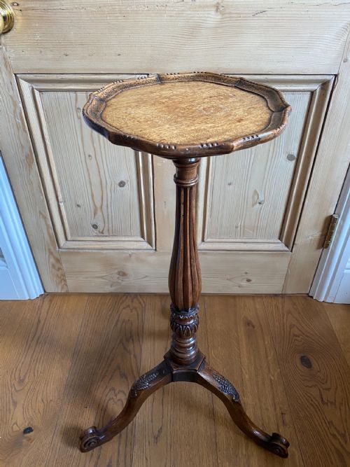 HEPPLEWHITE STYLE OCCASIONAL TABLE - ADDITIONAL PHOTO 1