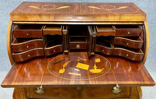 SUBSTANTIAL ANTIQUE DUTCH MARQUETRY INLAID BUREAU - ADDITIONAL PHOTO 2