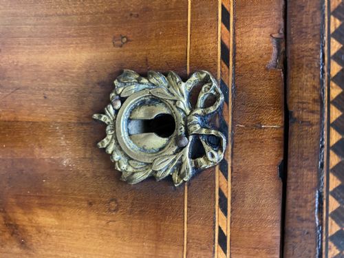SUBSTANTIAL ANTIQUE DUTCH MARQUETRY INLAID BUREAU - ADDITIONAL PHOTO 12