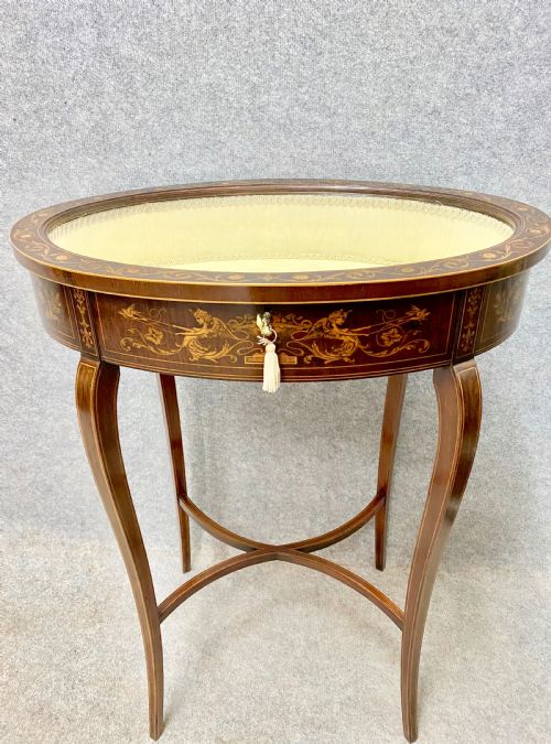 Fine Quality Inlaid Bijouterie Table
