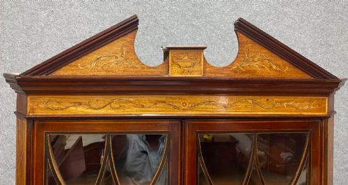 SHERATON REVIVAL MAHOGANY SATINWOOD INLAID CORNER CABINET - ADDITIONAL PHOTO 2
