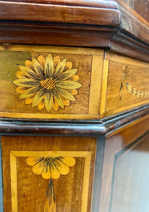 SHERATON REVIVAL MAHOGANY SATINWOOD INLAID CORNER CABINET - ADDITIONAL PHOTO 5