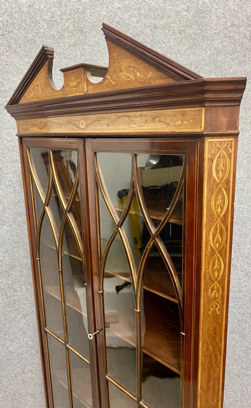 SHERATON REVIVAL MAHOGANY SATINWOOD INLAID CORNER CABINET - ADDITIONAL PHOTO 9