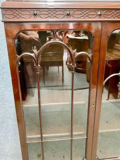 EDWARDIAN MAHOGANY BOOKCASE - ADDITIONAL PHOTO 1