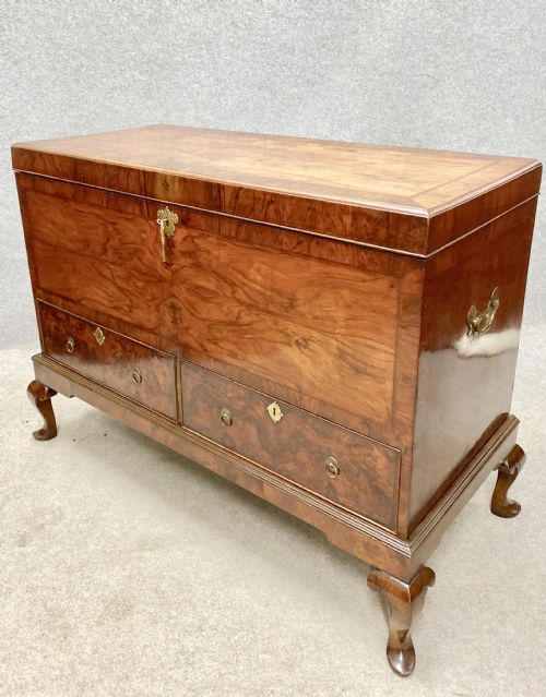 RARE GEORGE I WALNUT CHEST ON STAND - ADDITIONAL PHOTO 8