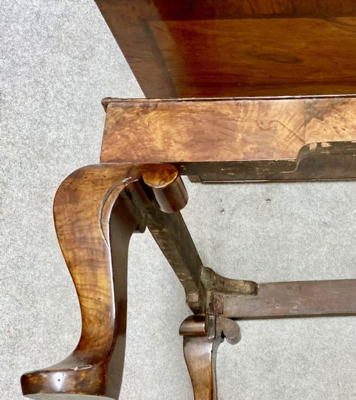 RARE GEORGE I WALNUT CHEST ON STAND - ADDITIONAL PHOTO 10