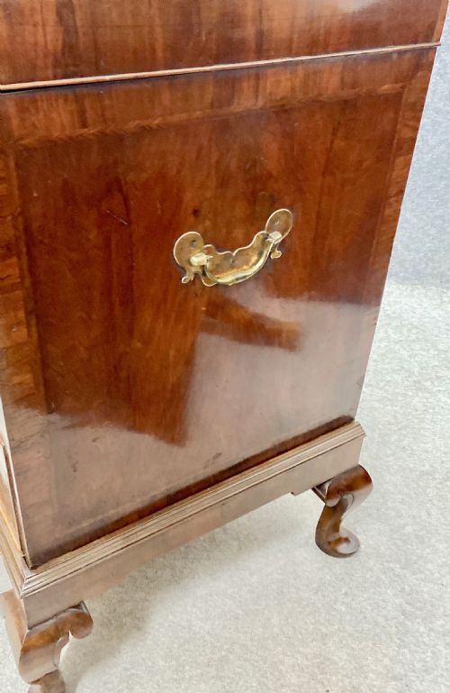 RARE GEORGE I WALNUT CHEST ON STAND - ADDITIONAL PHOTO 12