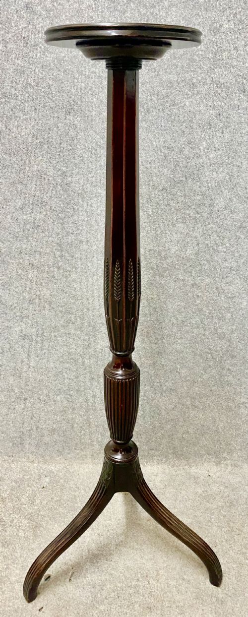 Superior Quality Hepplewhite Style Torchere